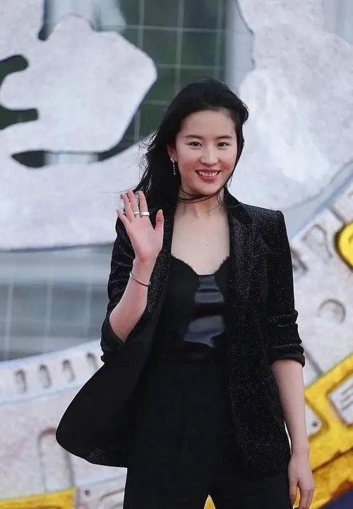 嘴唇外翻的女明星,揭秘嘴唇外翻的女明星风采