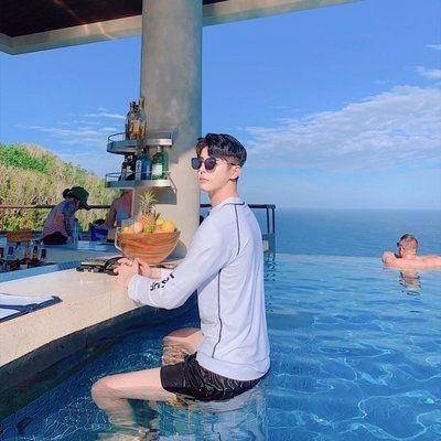 网红男生图片阳光高冷,阳光高冷网红男生的魅力瞬间