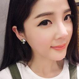 小耳朵耳钉明星,明星们的时尚宠儿