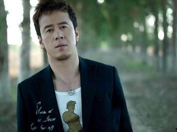 张奕聪恋情爆料最新消息,神秘女友身份揭晓，甜蜜细节引热议