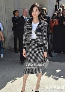 明星去巴黎时装周,明星璀璨闪耀，时尚盛宴精彩纷呈