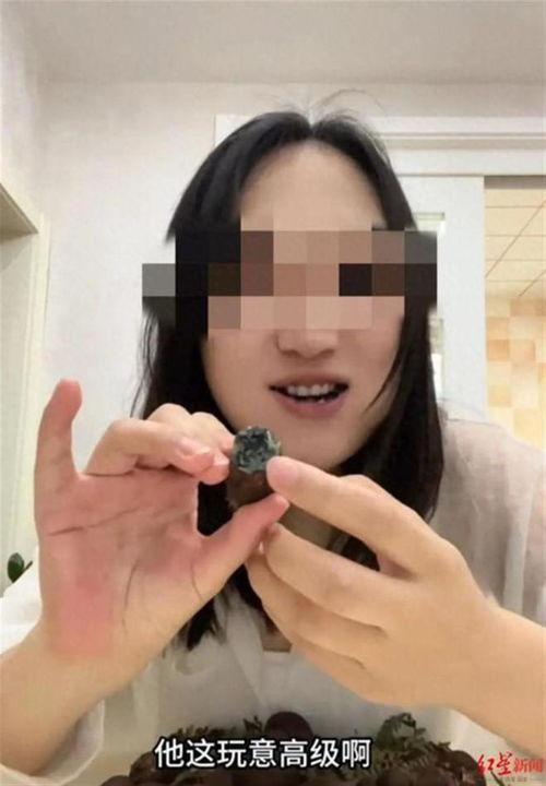 网红吃糖下巴掉了图片,吃糖下巴掉落，网友直呼不可思议！