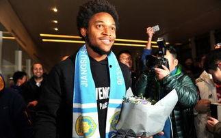 阿德里亚诺头条体育,聚焦足球热点，解析赛场风云