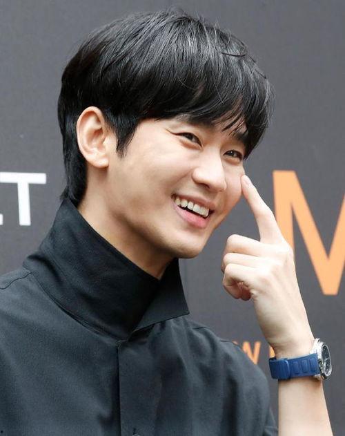 韩国最出名男明星,揭秘韩国最火男明星的魅力传奇